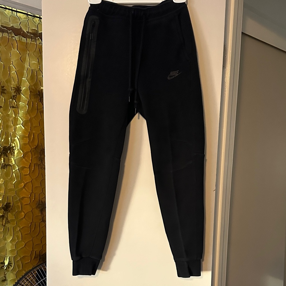 Nike Black Tech Fleece Joggers